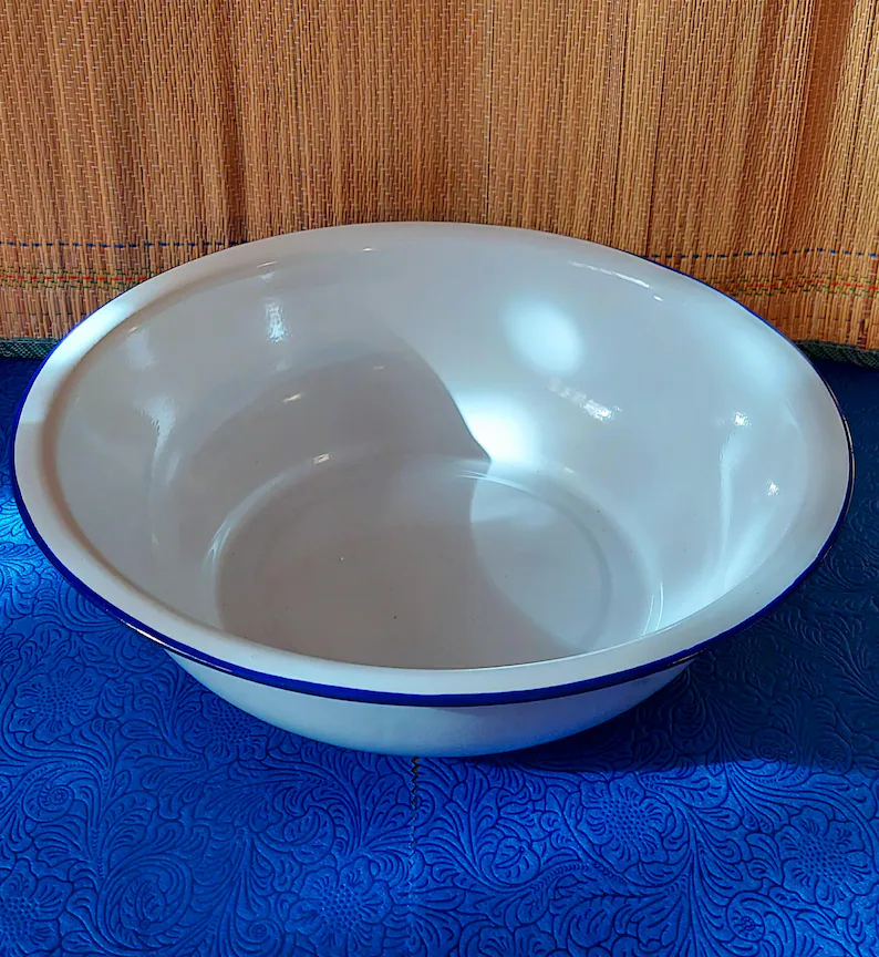 White Enamel Basin Blan Emaye 
